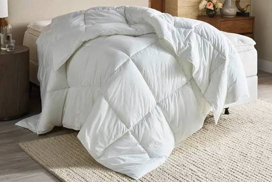Home fresh 300 GSM 100% Cotton One Double size 90x100 inches Comforter / Quilt filled with virgin fiber