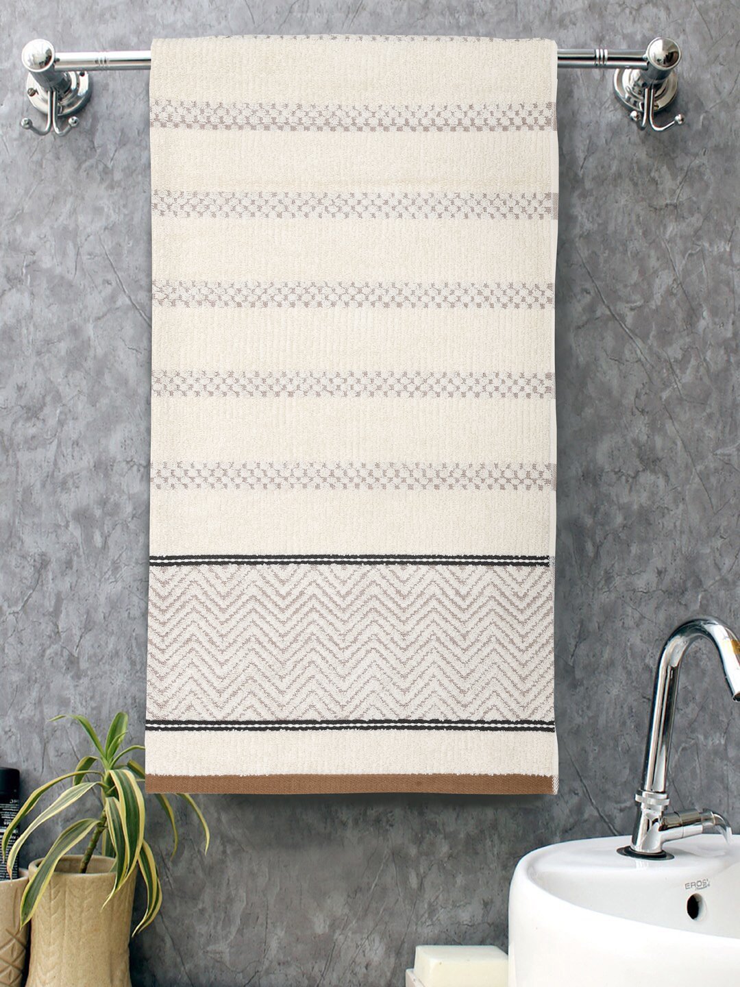 Home Fresh 100% Cotton 450 GSM One Large size 75x150 Cm / 30x60 Inches Bath Towel